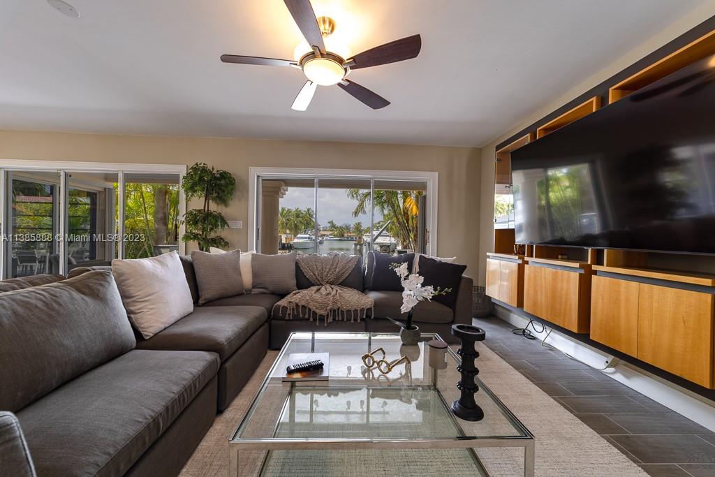 EASTERN SHORES - Residential