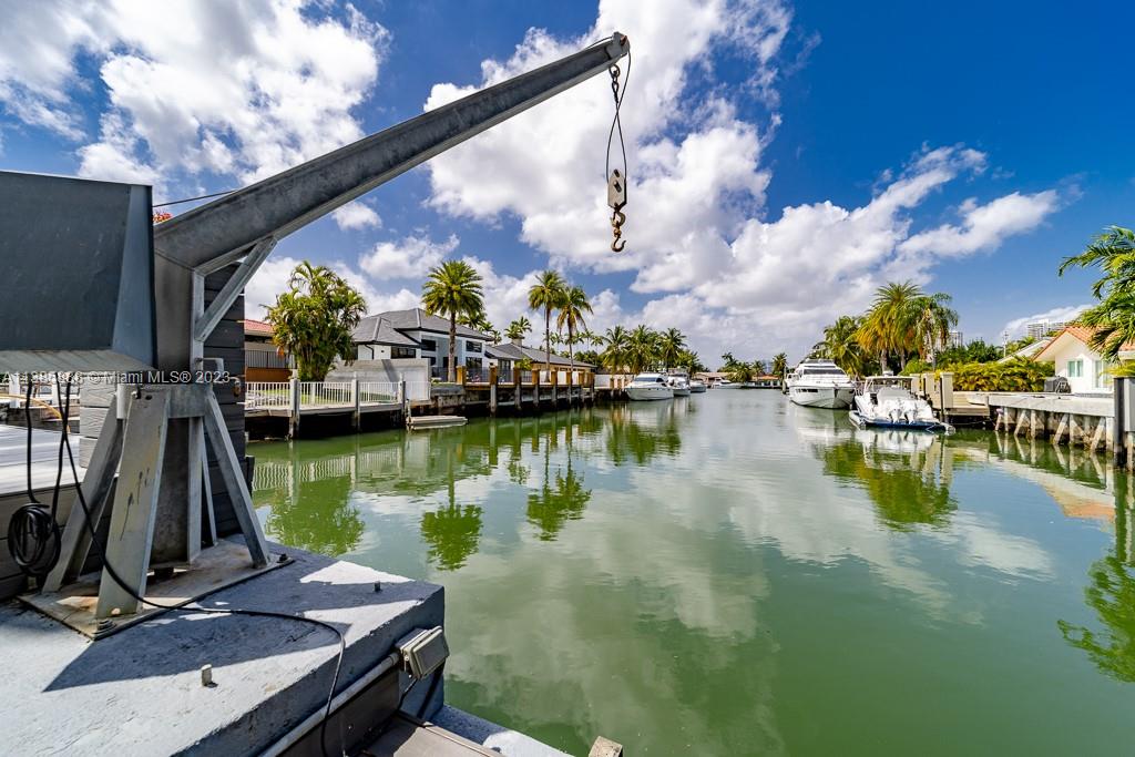 EASTERN SHORES - Residential