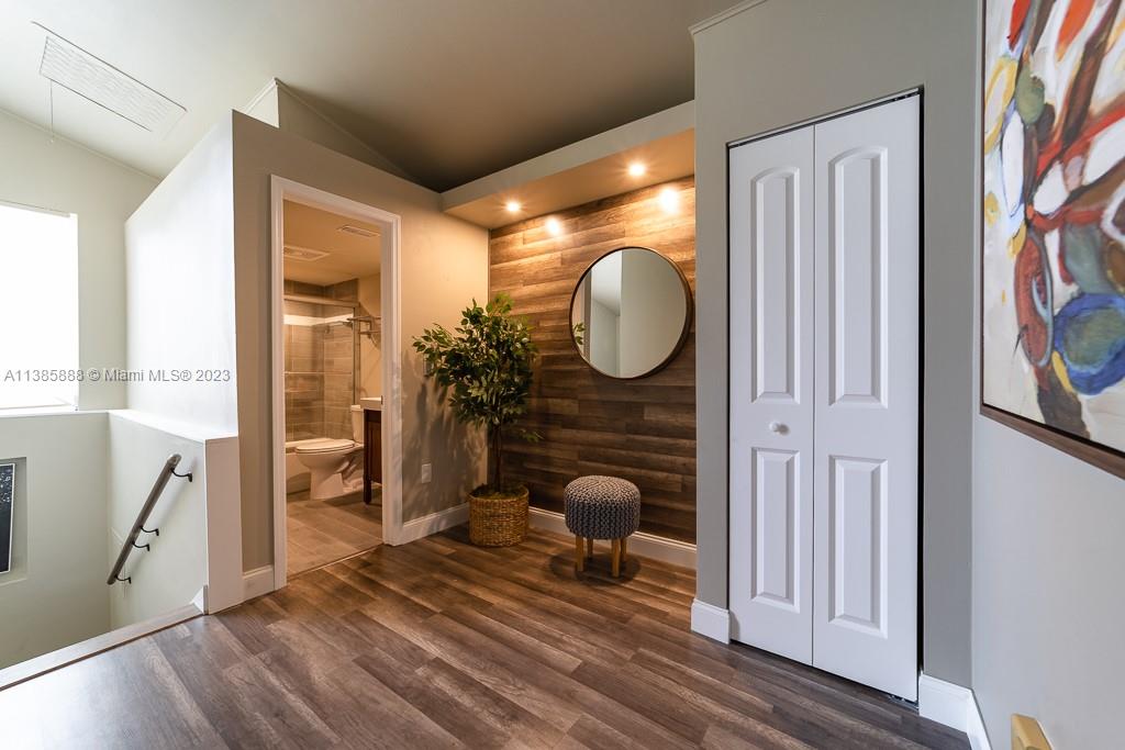 EASTERN SHORES - Residential