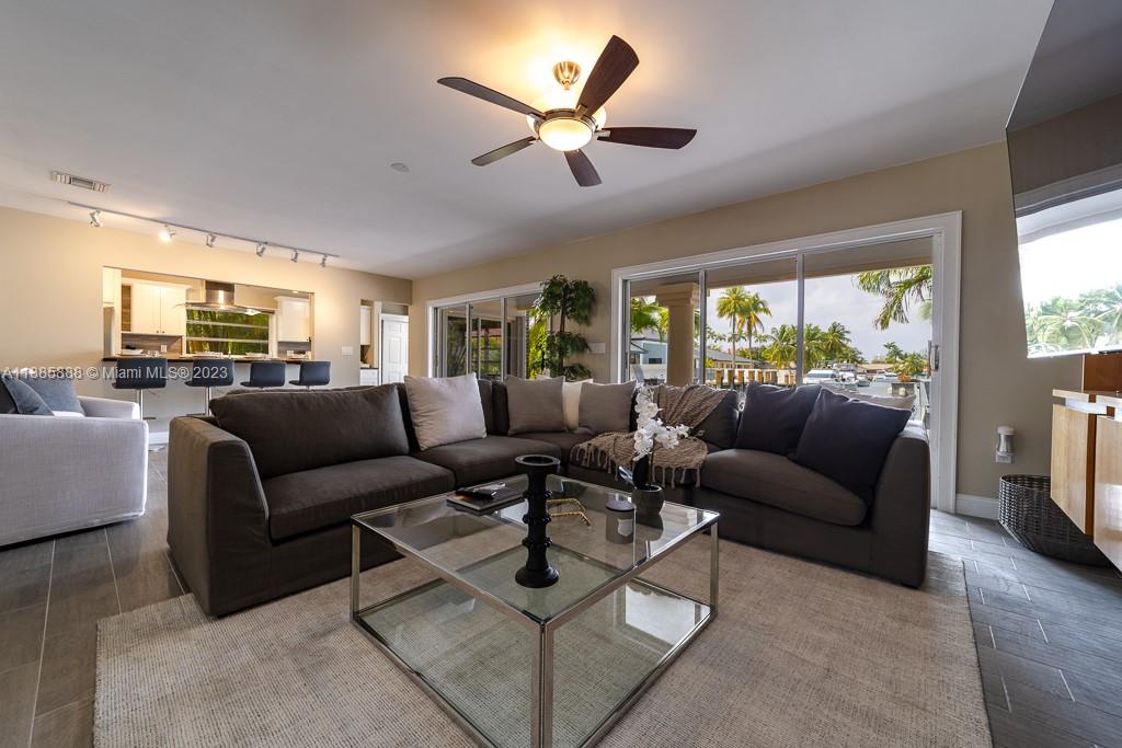 EASTERN SHORES - Residential