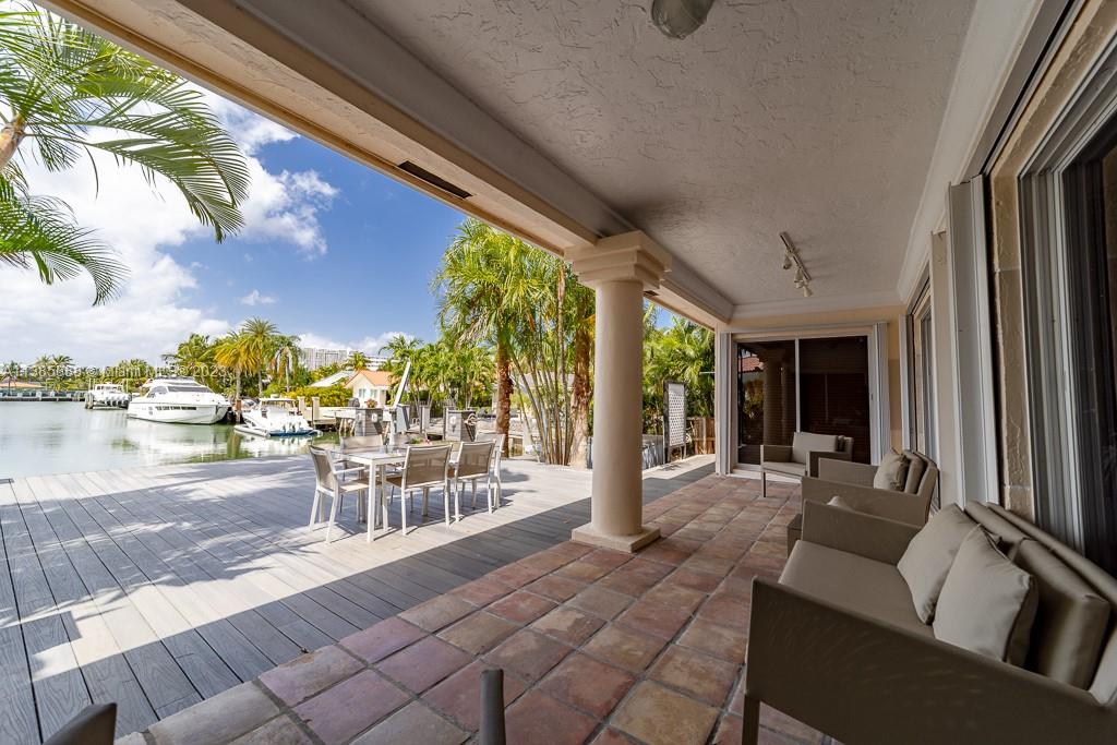 EASTERN SHORES - Residential