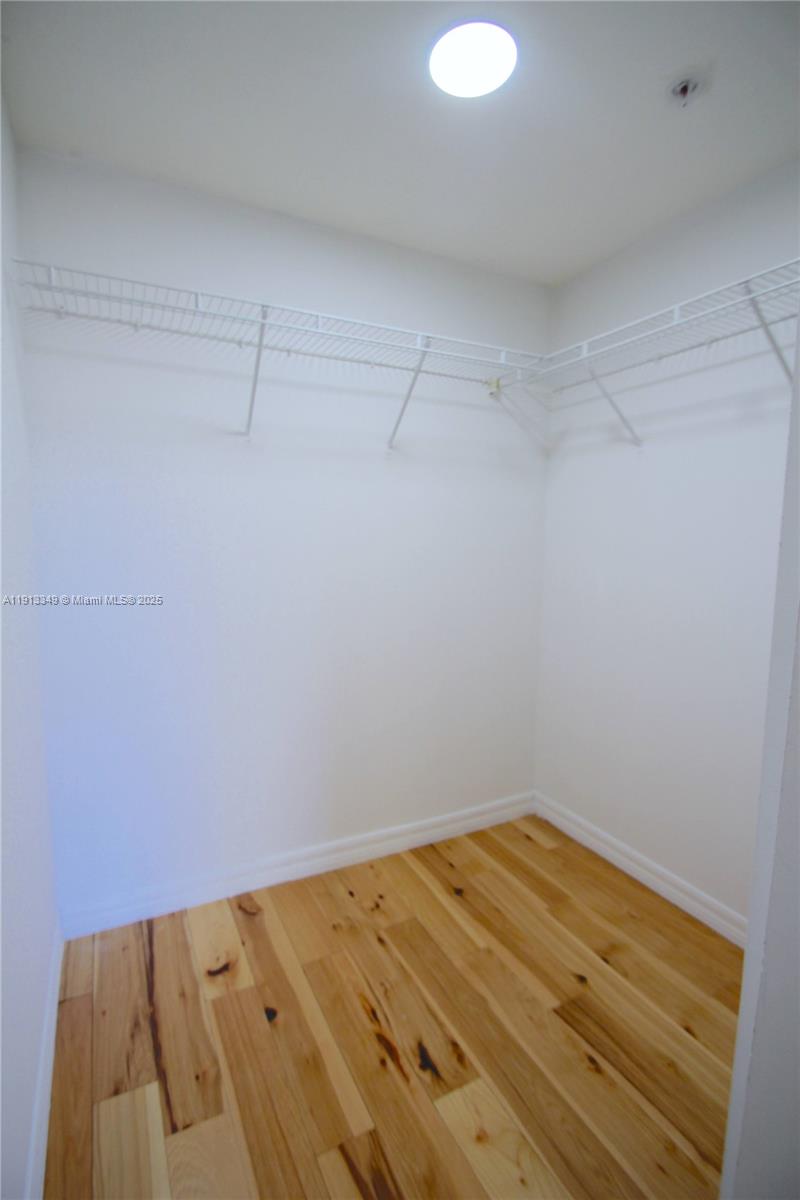 DIAMOND TOWER CONDO - Residential