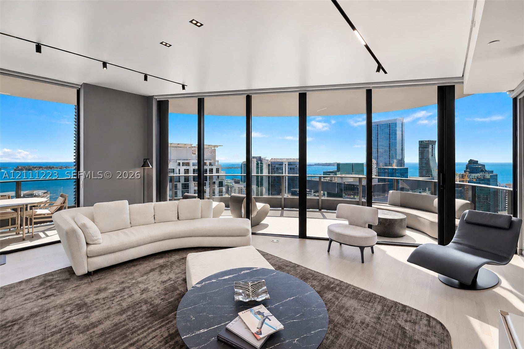 1000 Brickell Plz