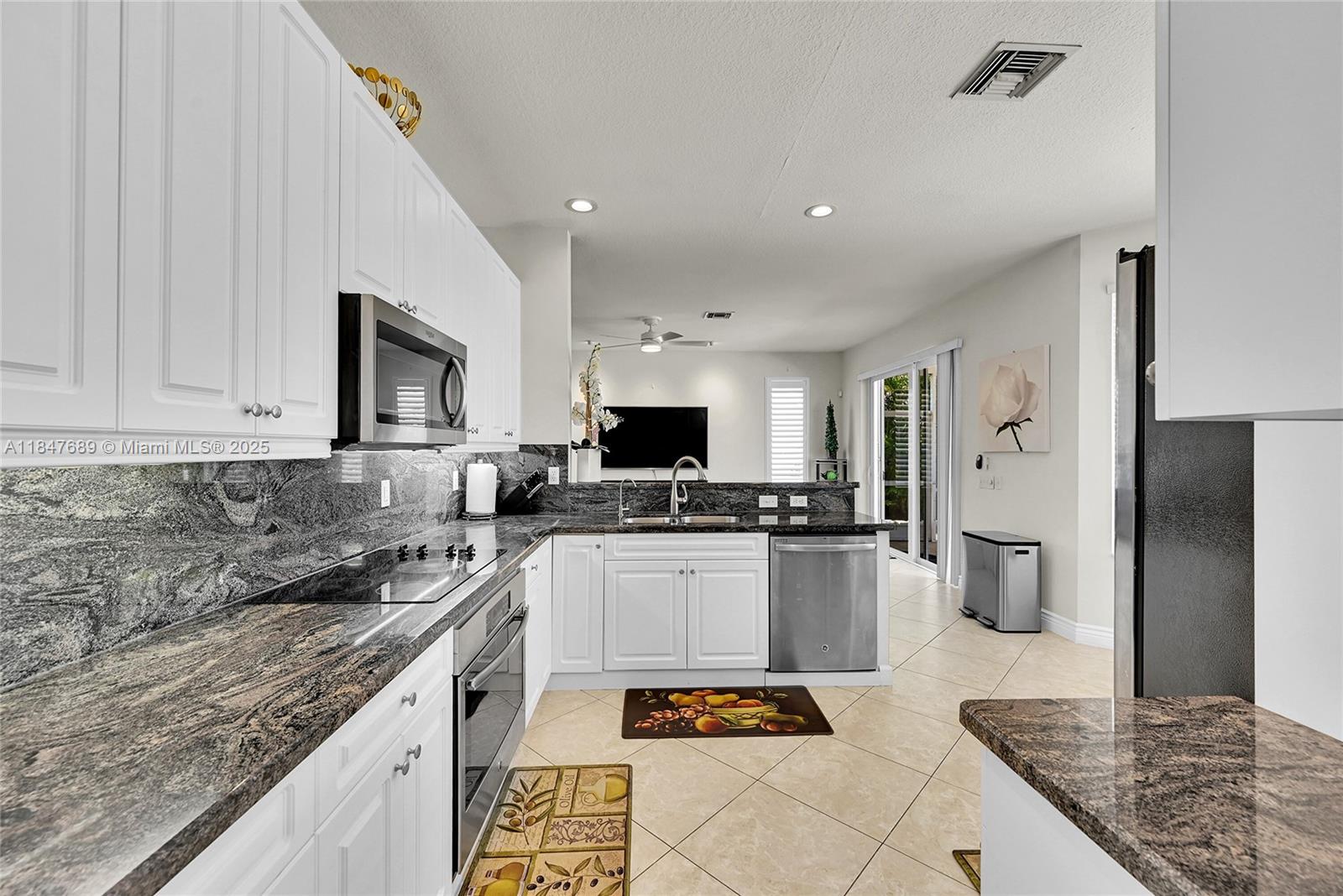 HOLIDAY SPRINGS EAST - Residential