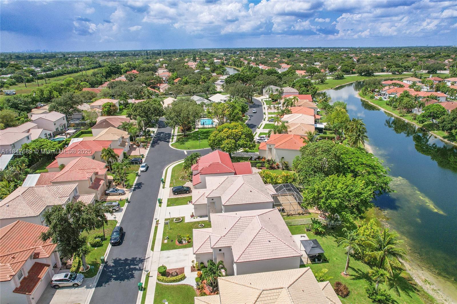 HOLIDAY SPRINGS EAST - Residential