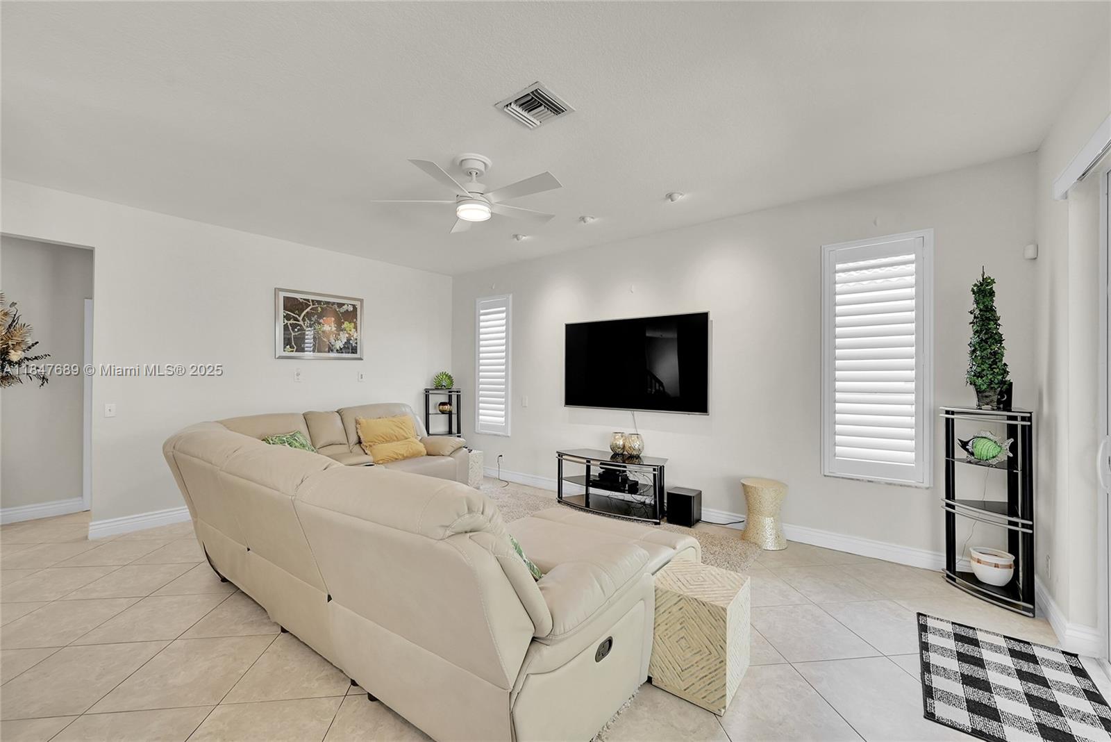 HOLIDAY SPRINGS EAST - Residential