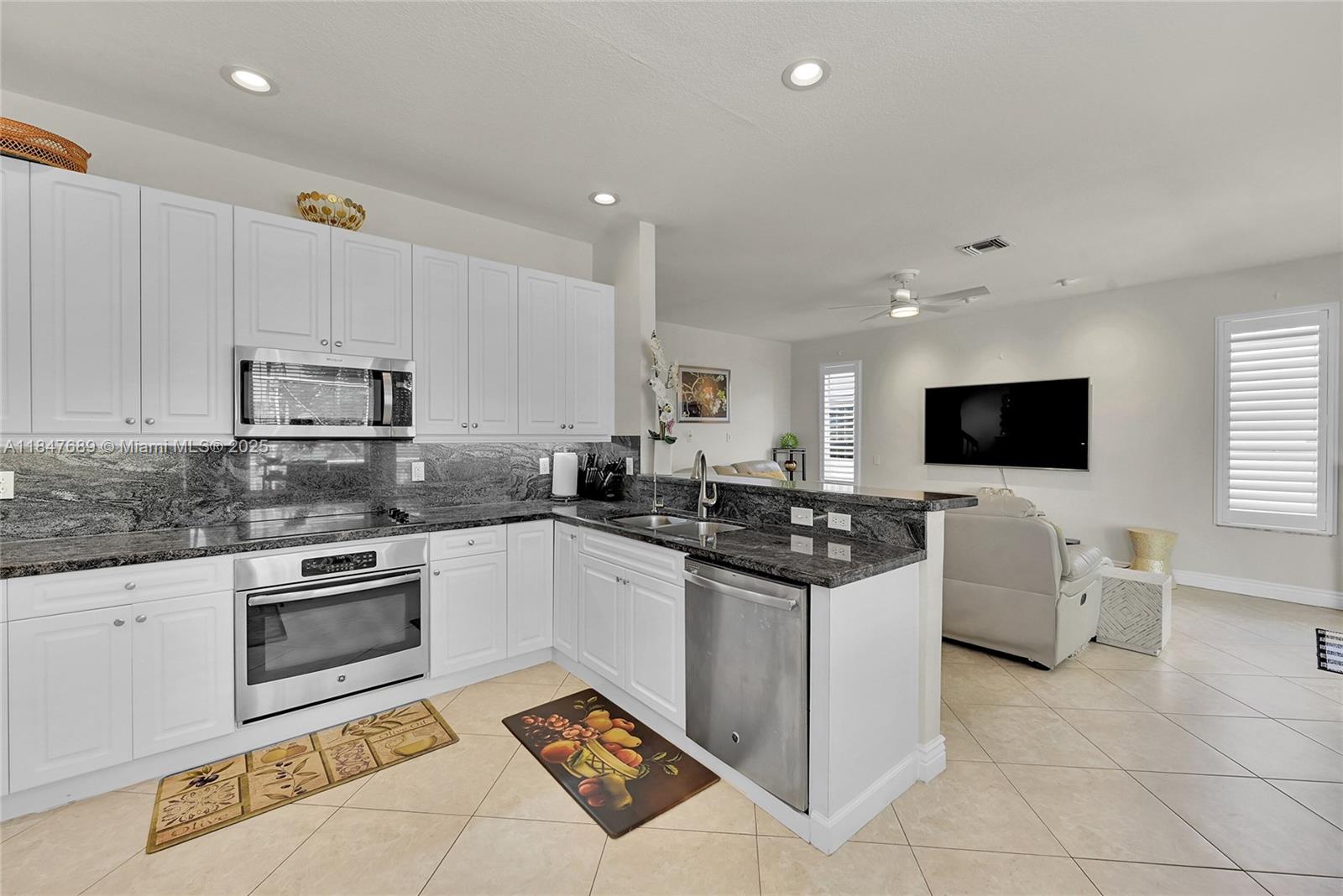 HOLIDAY SPRINGS EAST - Residential