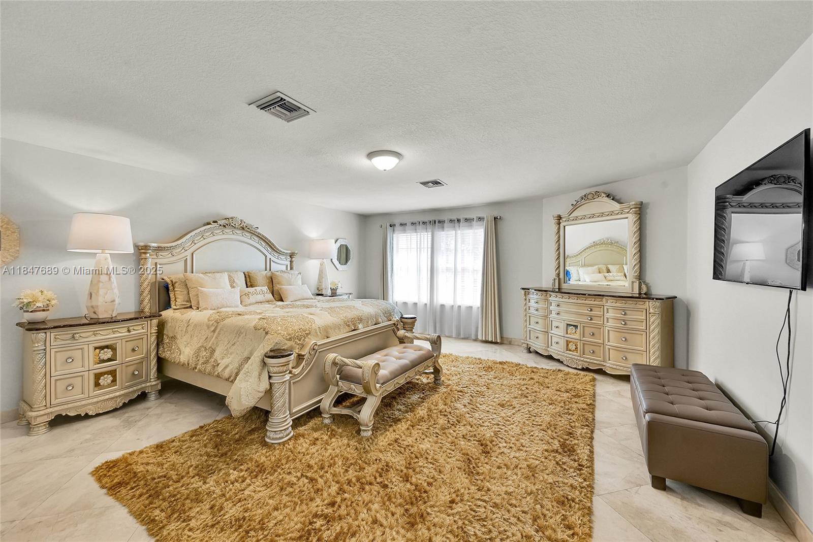 HOLIDAY SPRINGS EAST - Residential