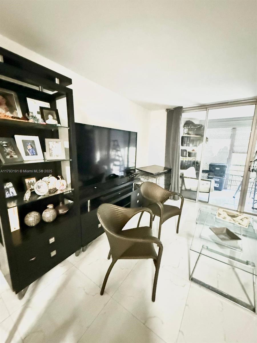 ROLLING GREEN CONDO D - Residential