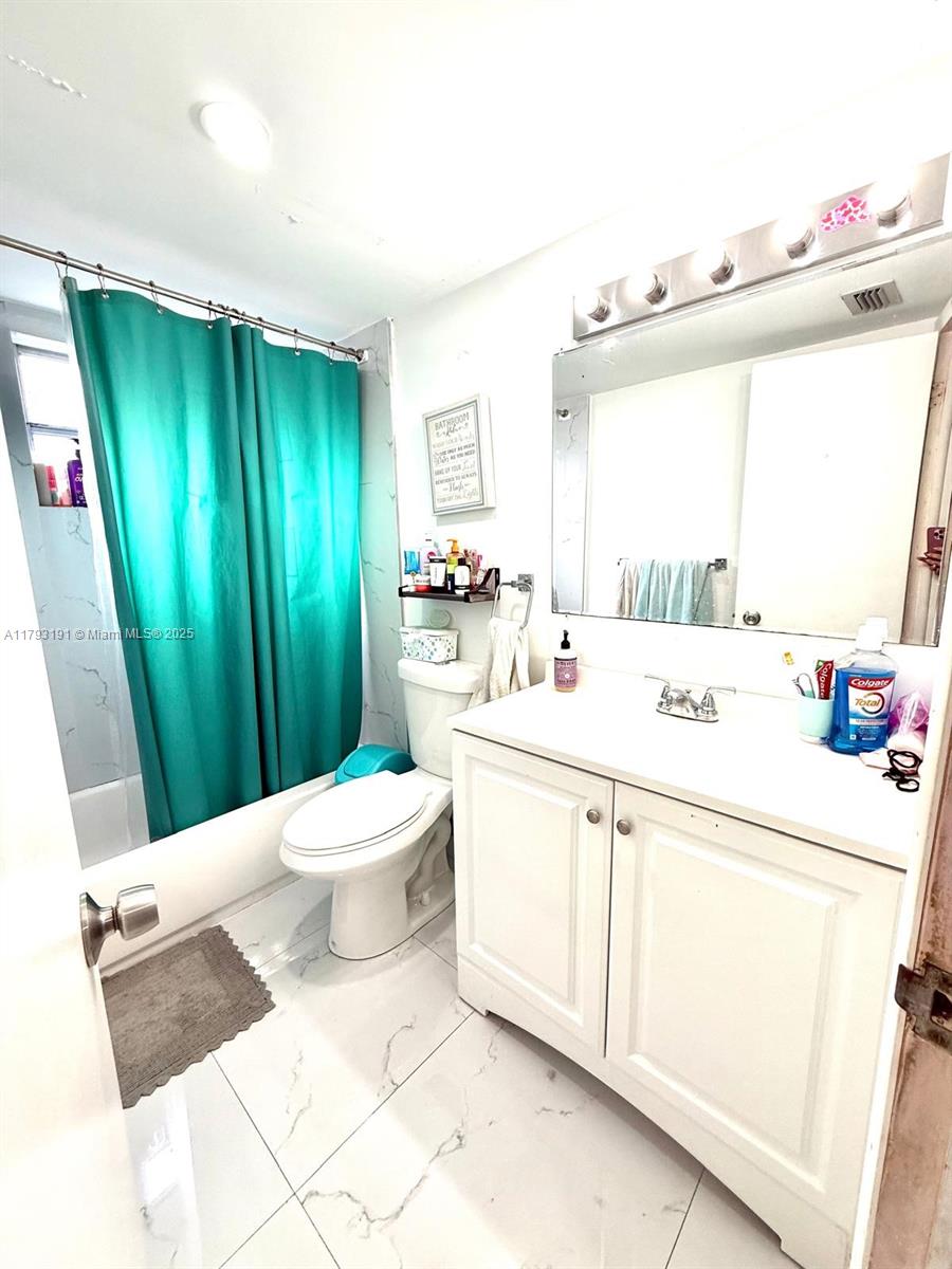ROLLING GREEN CONDO D - Residential