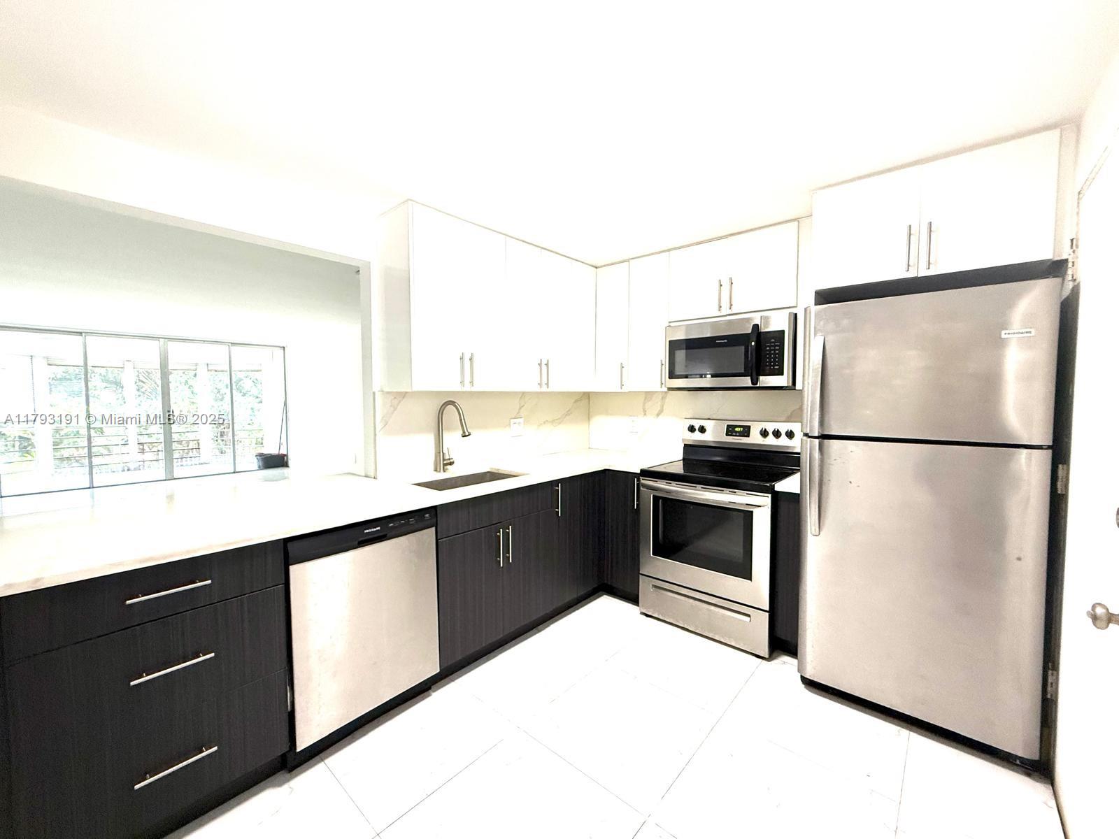 ROLLING GREEN CONDO D - Residential