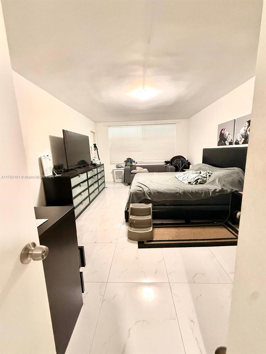 ROLLING GREEN CONDO D - Residential