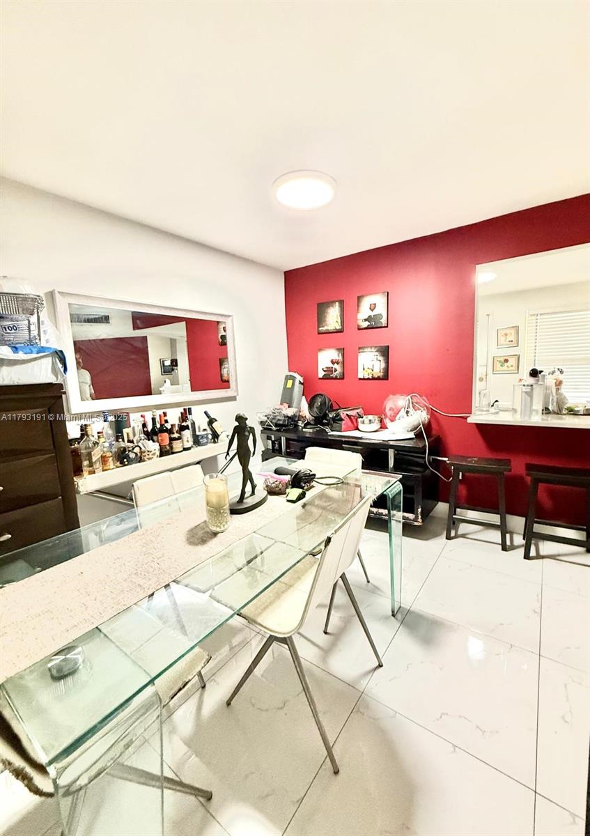 ROLLING GREEN CONDO D - Residential