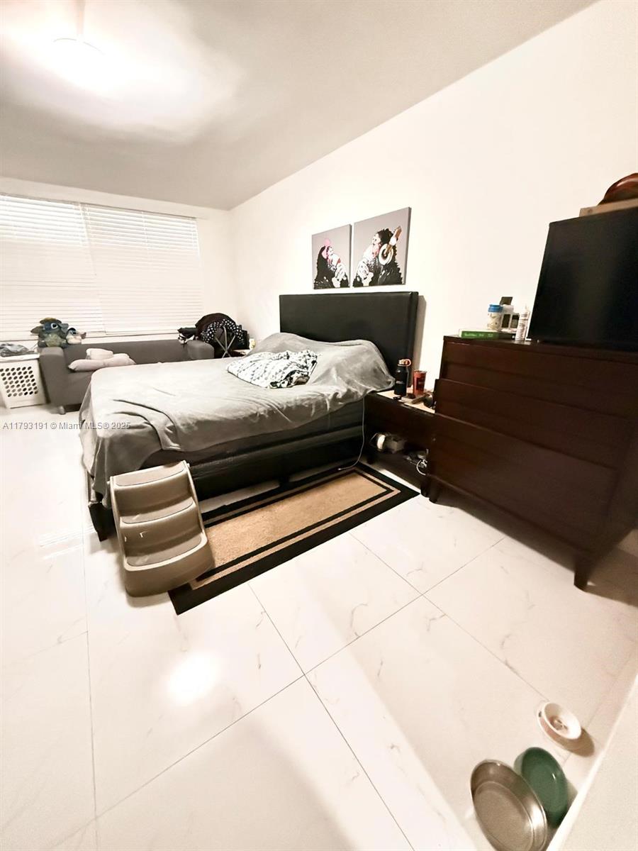 ROLLING GREEN CONDO D - Residential
