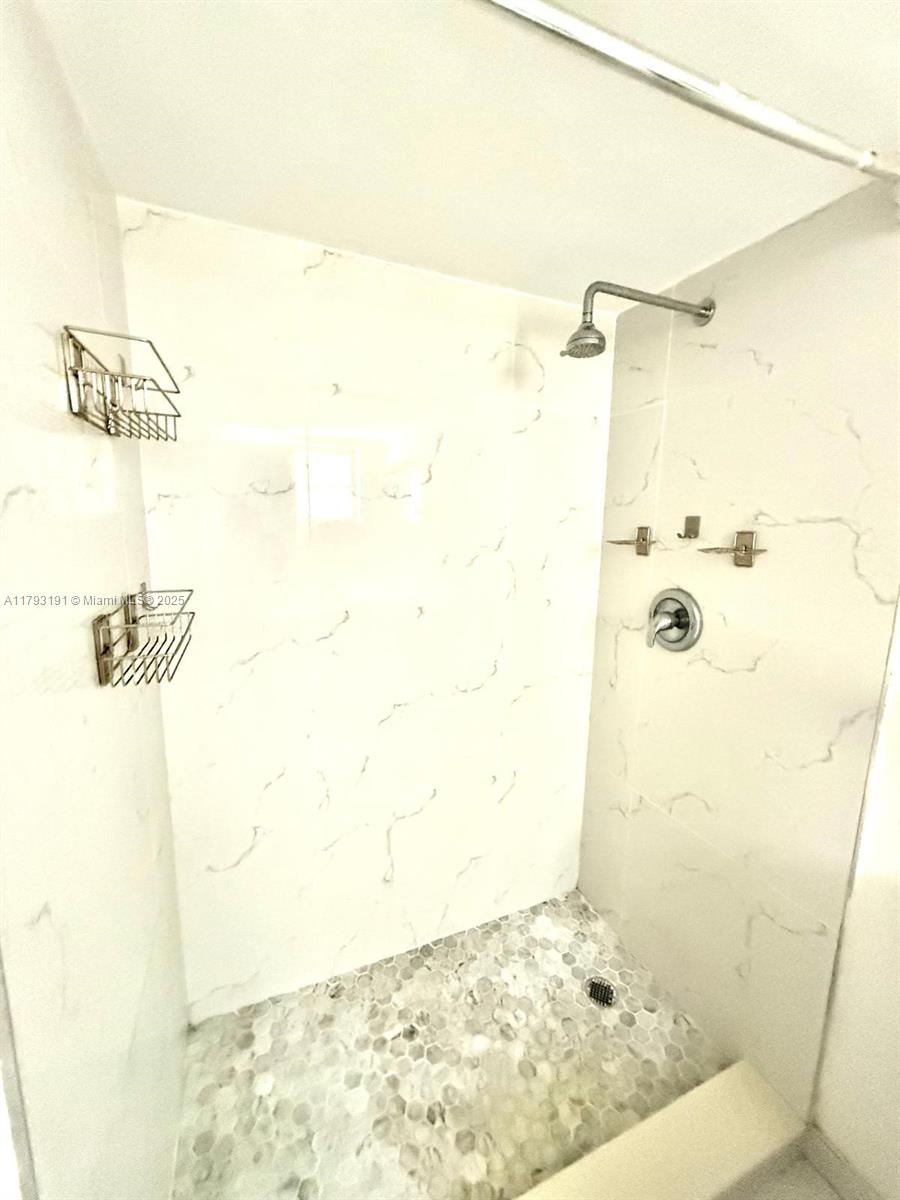 ROLLING GREEN CONDO D - Residential