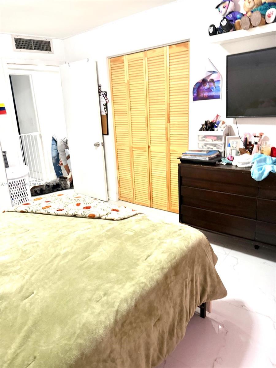 ROLLING GREEN CONDO D - Residential