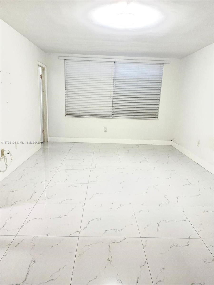 ROLLING GREEN CONDO D - Residential