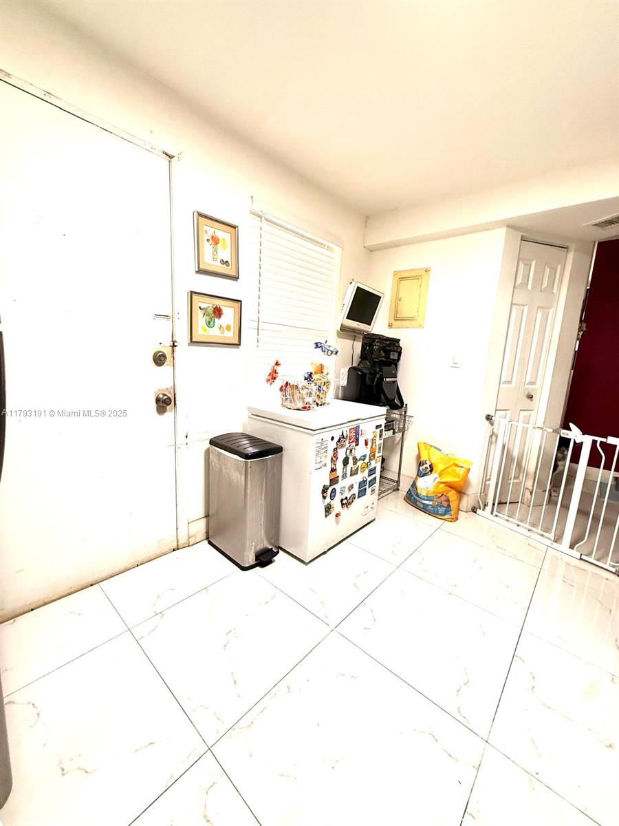 ROLLING GREEN CONDO D - Residential