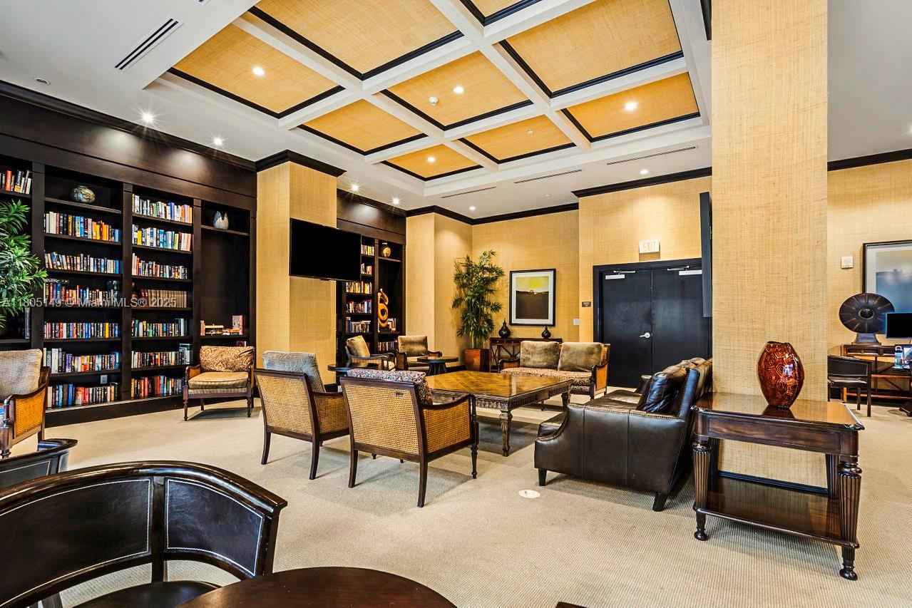 VERANDA CONDO - Residential