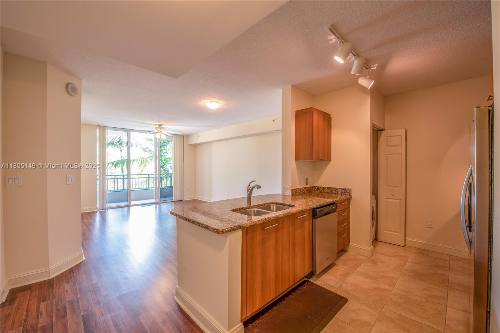 VERANDA CONDO - Residential