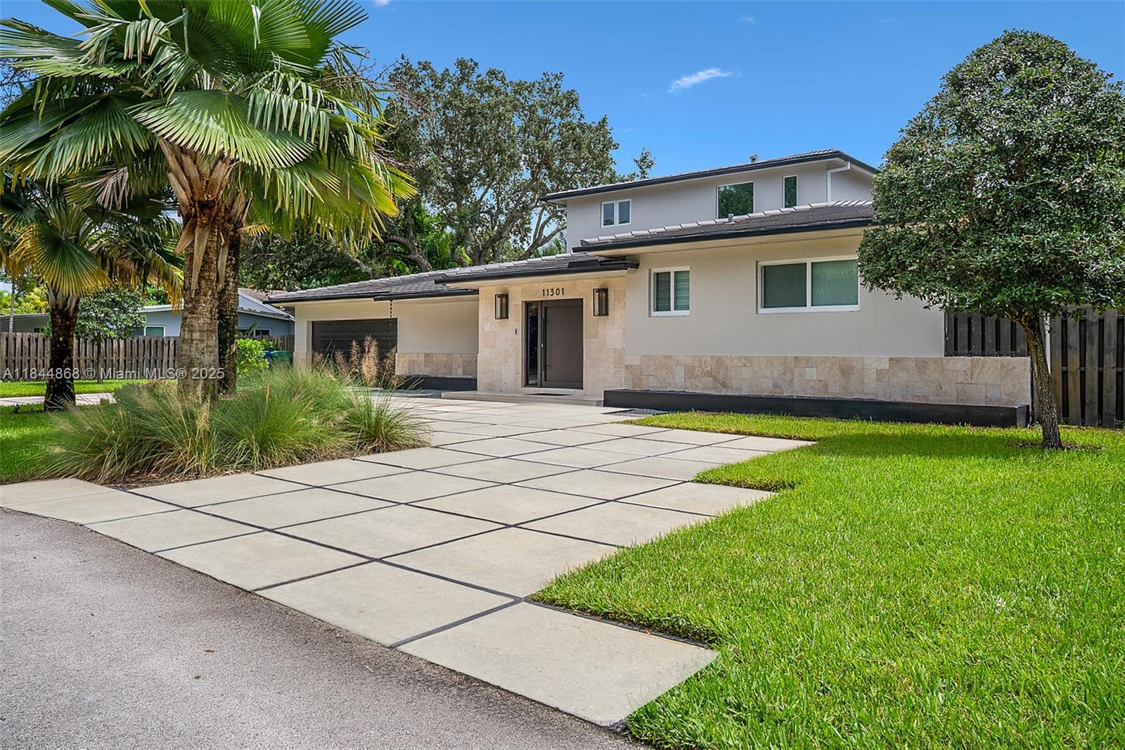 11301 SW 74th Ct