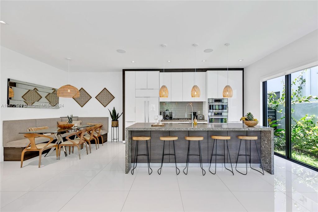 Photo of 1516 SE 1st St #A, Fort Lauderdale, FL 33301 (MLS # A11472644)