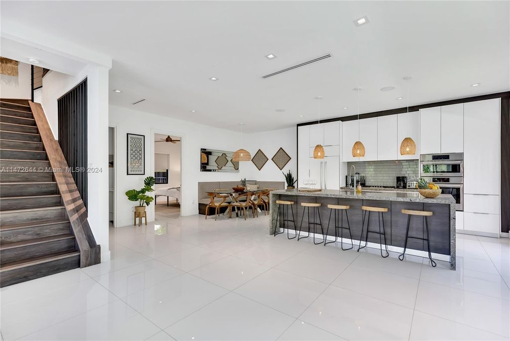 Photo of 1516 SE 1st St #A, Fort Lauderdale, FL 33301 (MLS # A11472644)