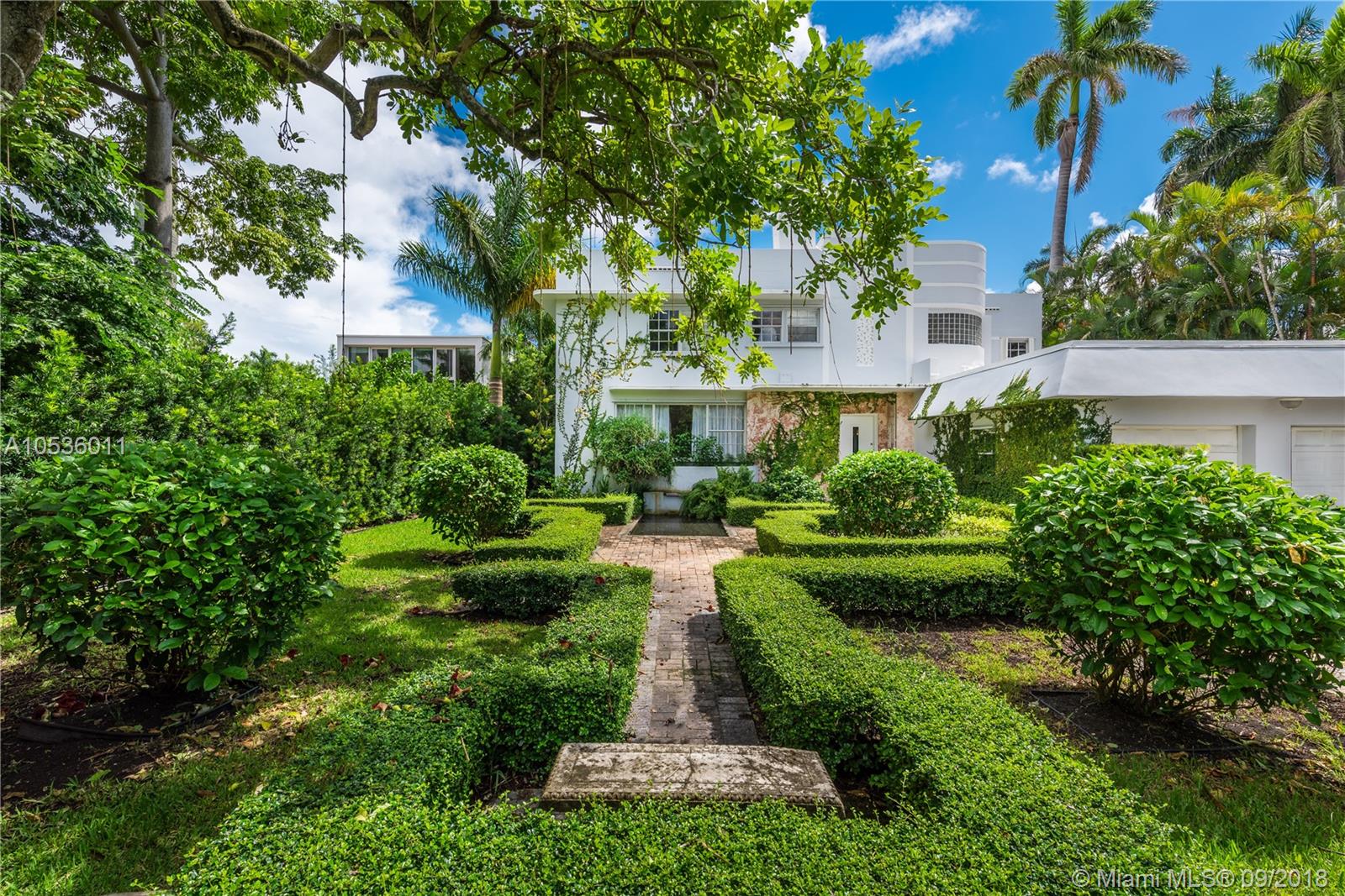 SUNSET ISLANDS-ISLAND NO - Residential