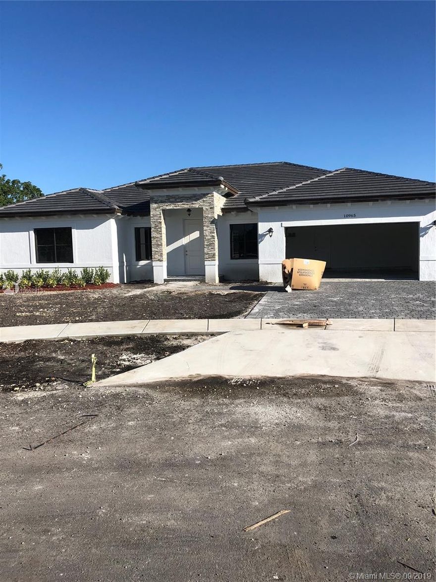 NEW CONSTRUCTION WITH NO ASSOCIATION 4 BEDROOMS AND 3 FULL BATHROOMS, ONE STORY SINGLE FAMILY HOUSE WITH NO ASSOCIATION OR CDDS, GRANITE COUNTER TOPS ON KITCHEN AND BATHROOMS, SOME CLOSING COST AVAILABLE WITH THE PREFERRED LENDER, SEE BROKER REMARKS.
READY TO CLOSE BY DECEMBER 2019. (SOME LOTS PREMIUM APPLY)