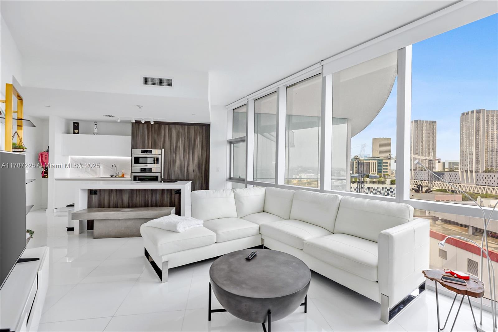 851 NE 1 Ave 1202