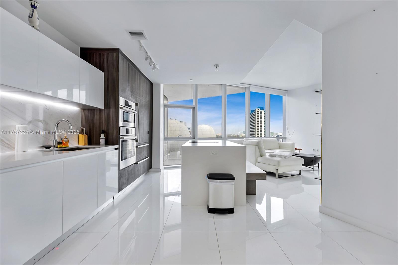 Property for Sale at 851 Ne 1 Ave 1202, Miami, Broward County, Florida - Bedrooms: 1 
Bathrooms: 2  - $570,000