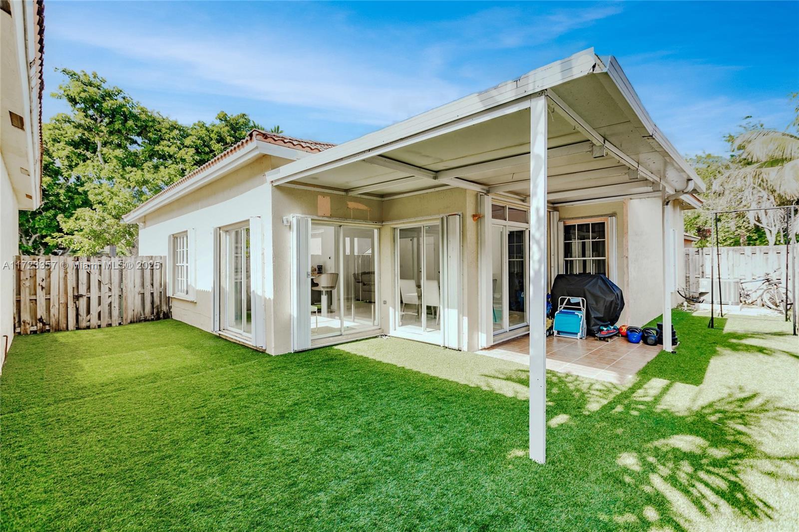 LAKES BY THE BAY SEC 8 - Residential