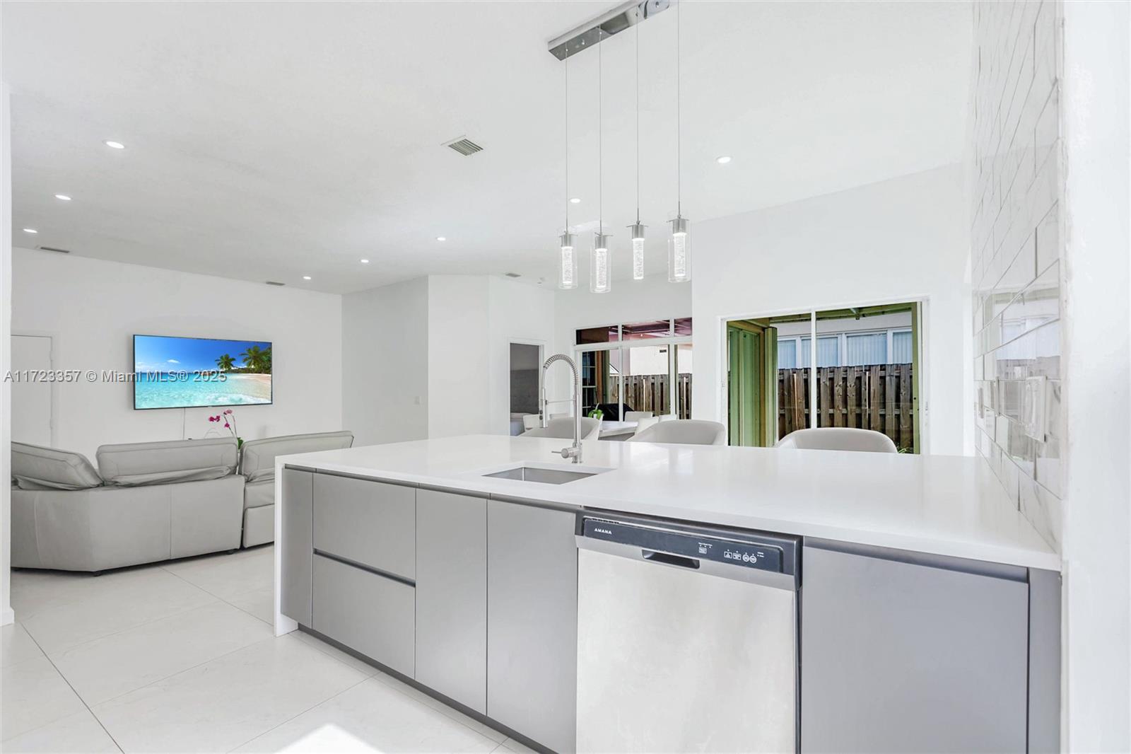 LAKES BY THE BAY SEC 8 - Residential