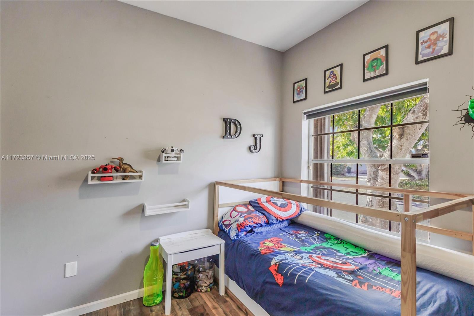 LAKES BY THE BAY SEC 8 - Residential