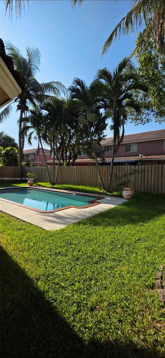 CRESTVIEW LAKES 1ST ADDN - Residential