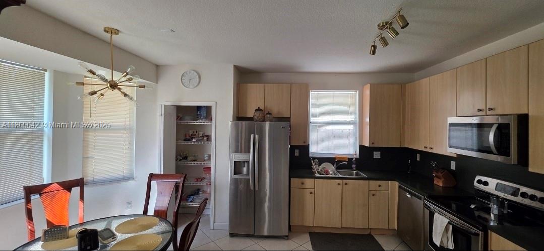 CRESTVIEW LAKES 1ST ADDN - Residential