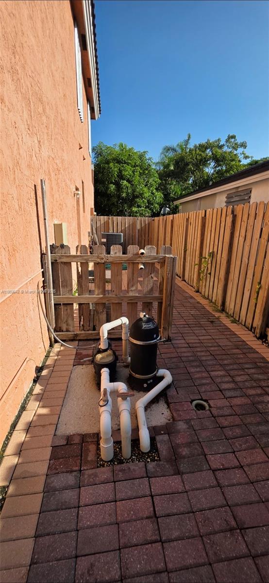 CRESTVIEW LAKES 1ST ADDN - Residential