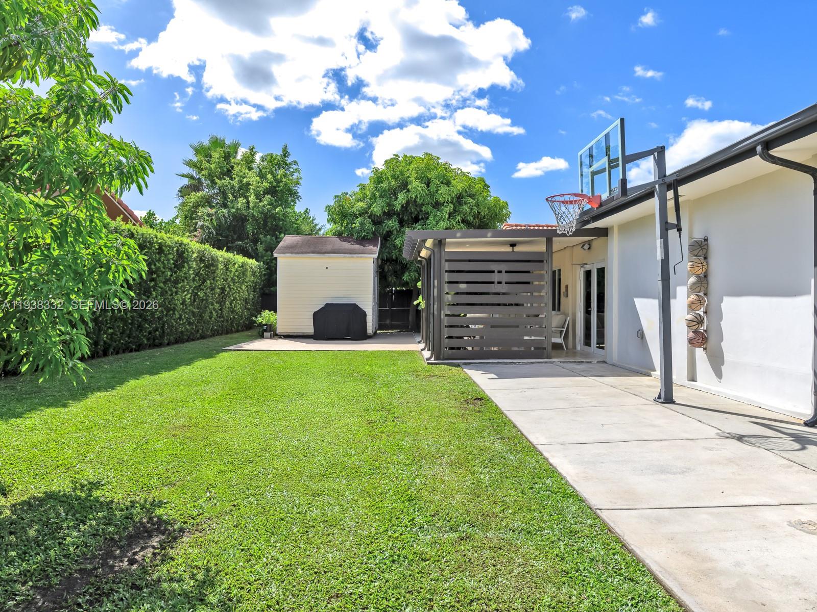 BIRD VILLAS SUB - Residential