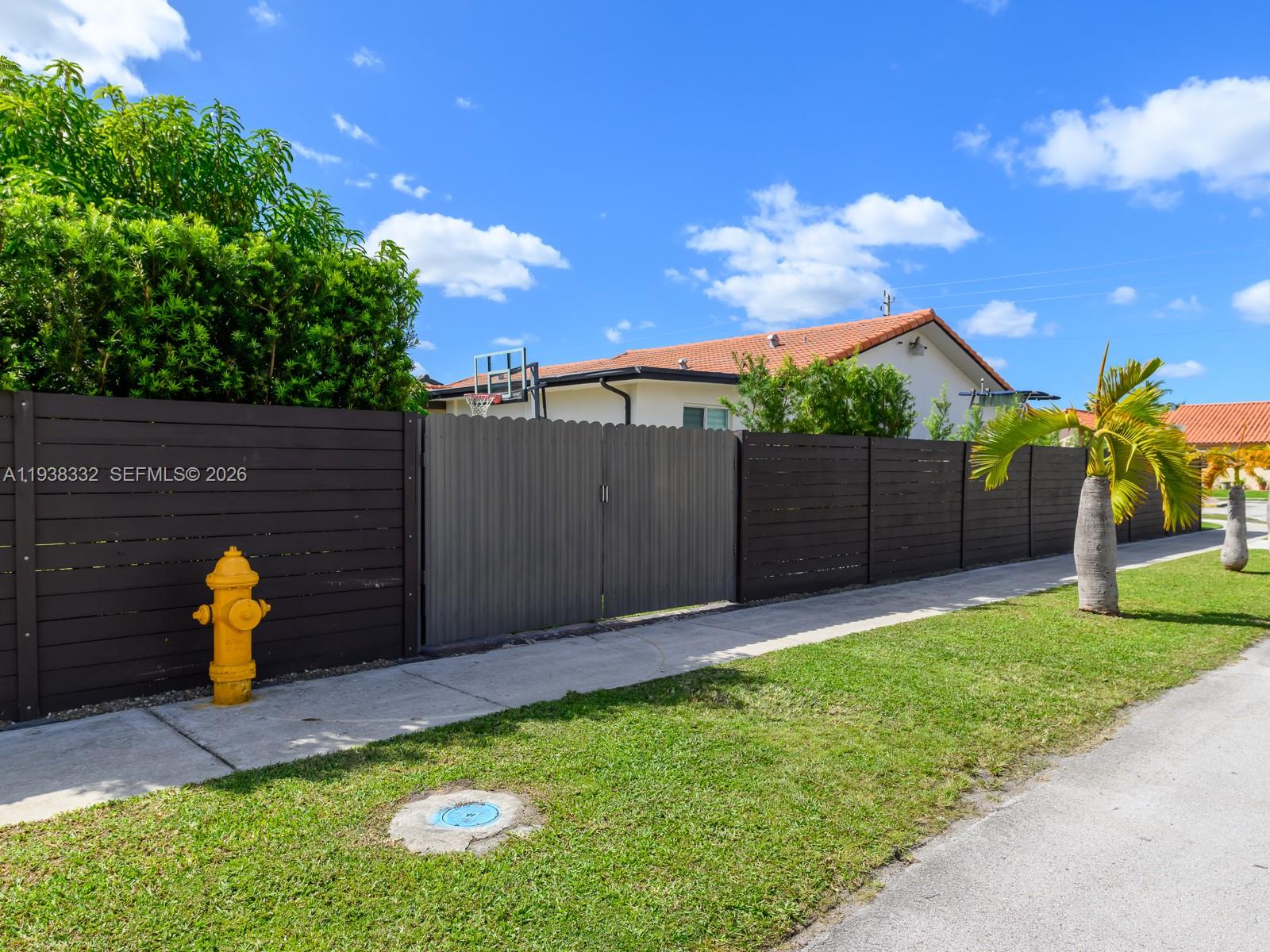 BIRD VILLAS SUB - Residential