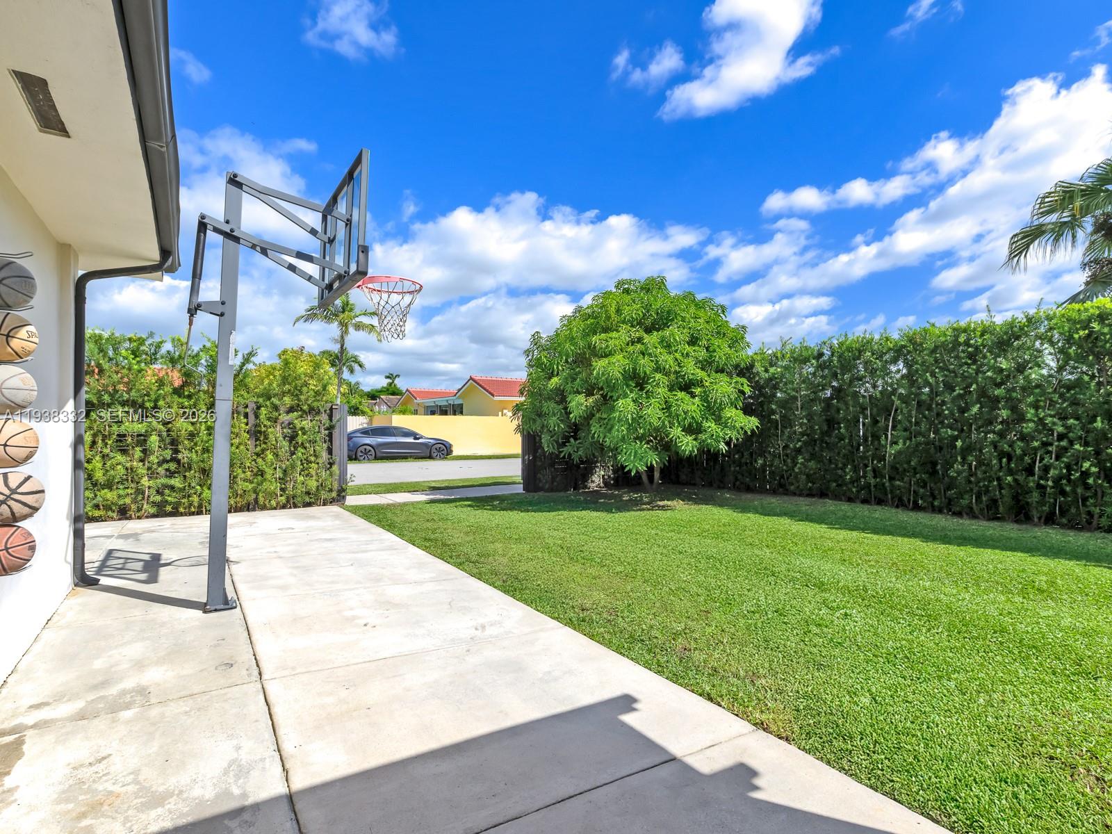 BIRD VILLAS SUB - Residential