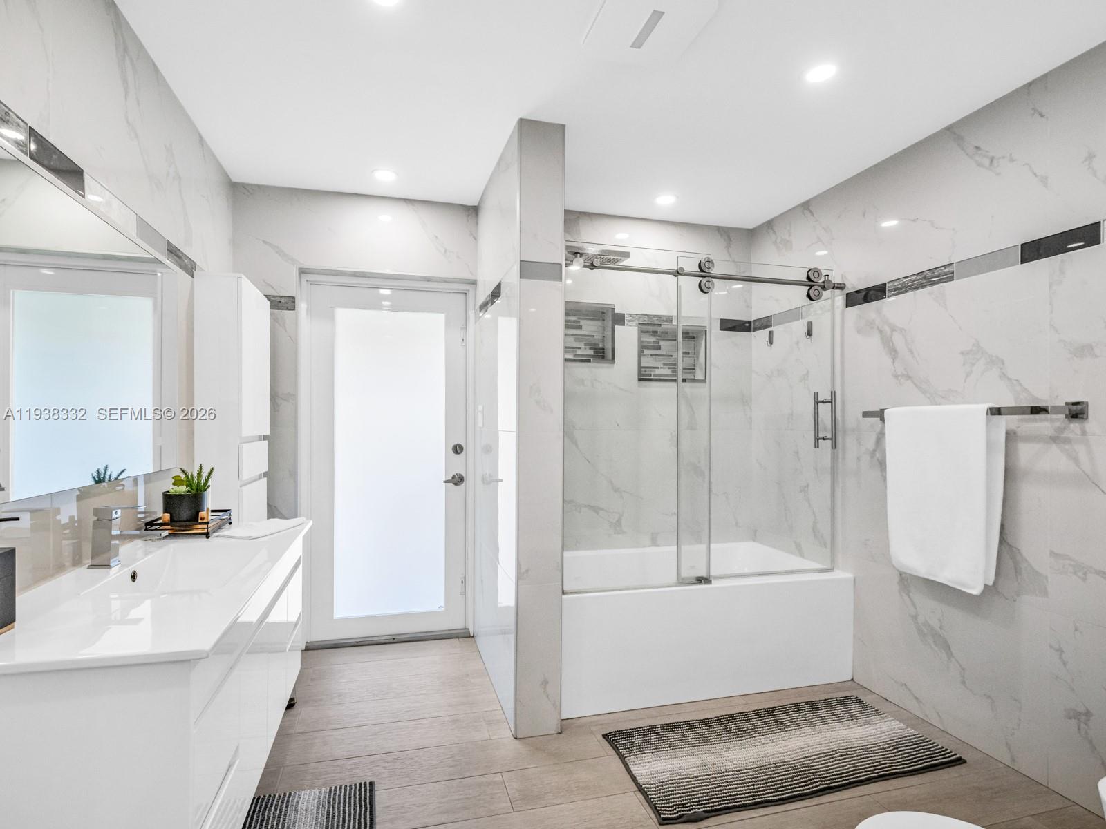 BIRD VILLAS SUB - Residential