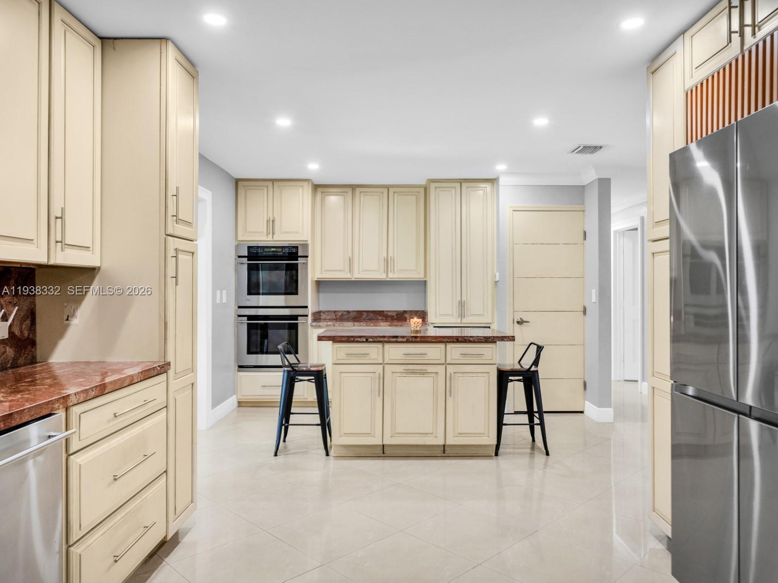 BIRD VILLAS SUB - Residential