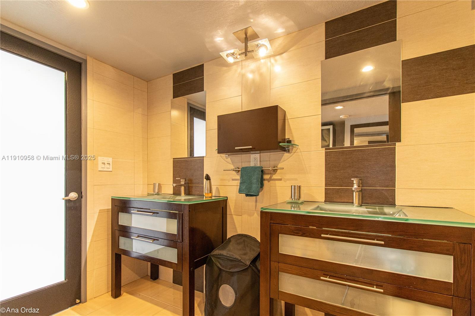 OLYMPUS CONDO - Residential Lease