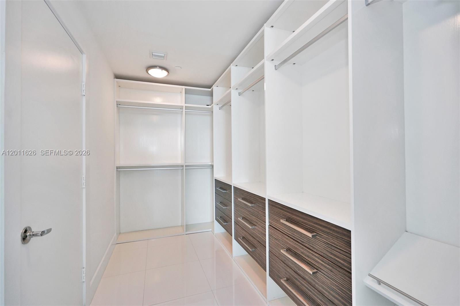 900 BISCAYNE BAY CONDO - Residential