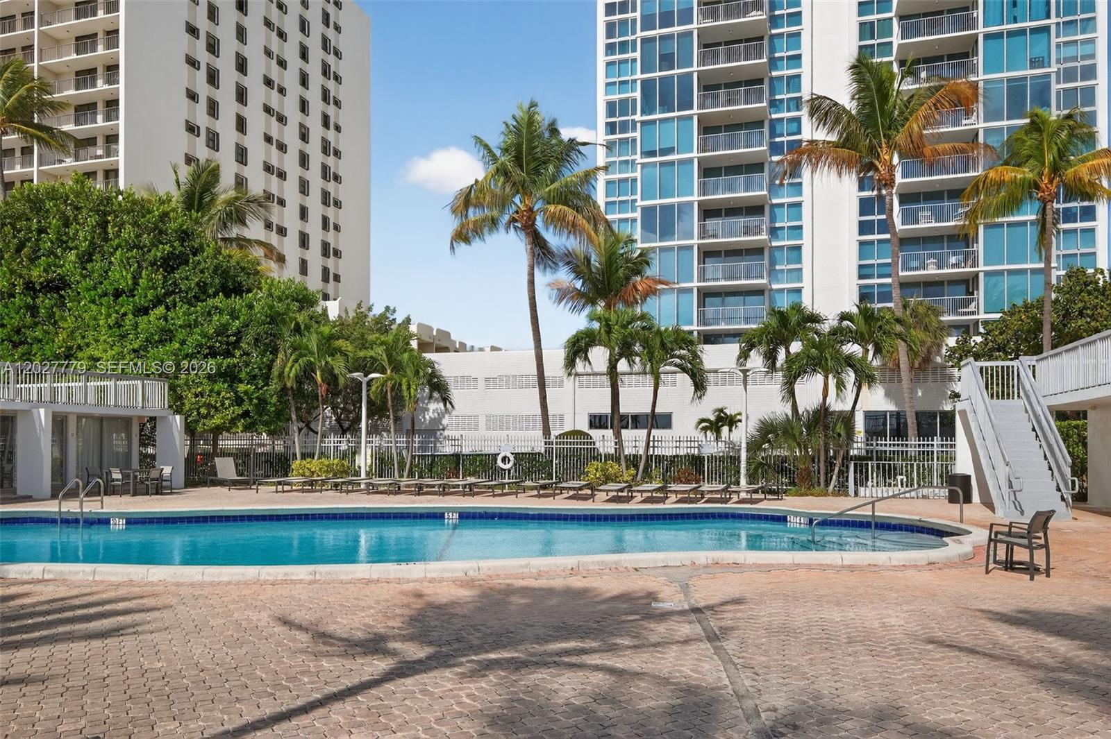MIRASOL OCEAN TOWERS COND - Residential