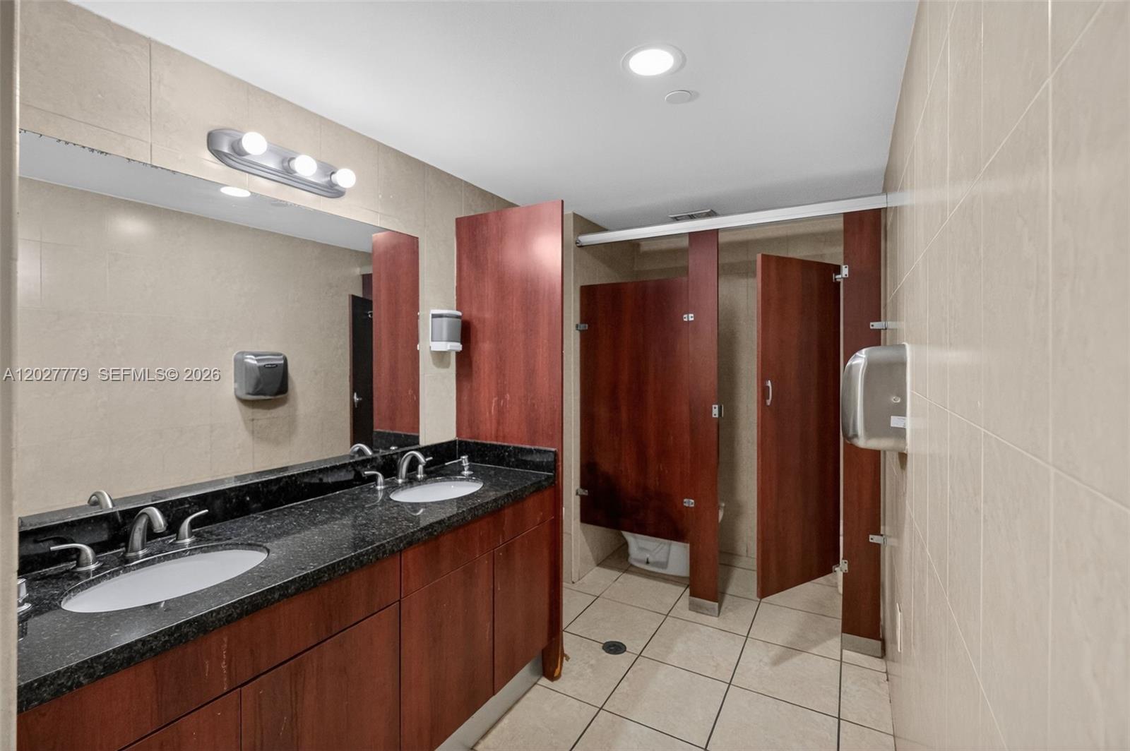 MIRASOL OCEAN TOWERS COND - Residential