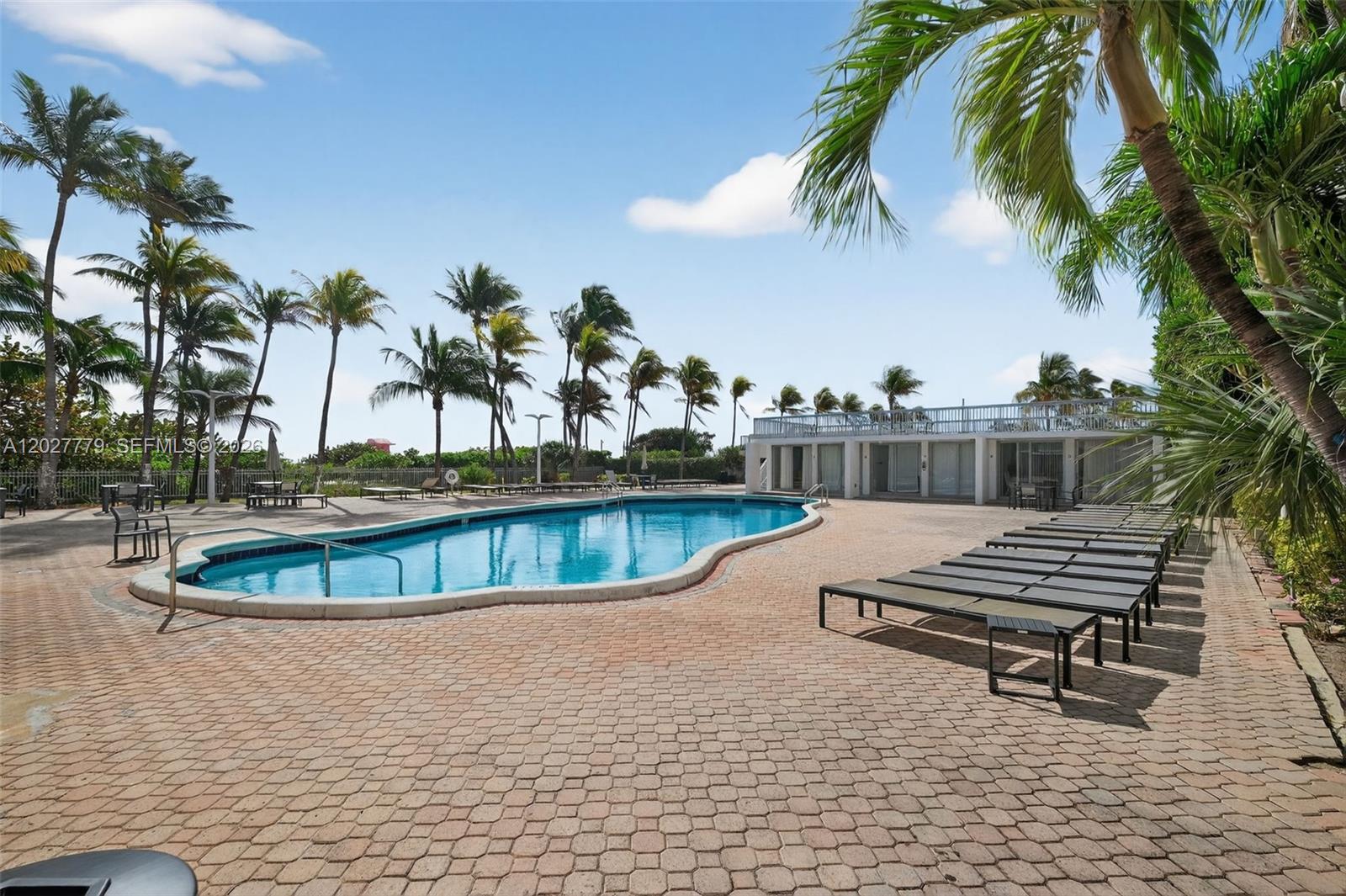 MIRASOL OCEAN TOWERS COND - Residential