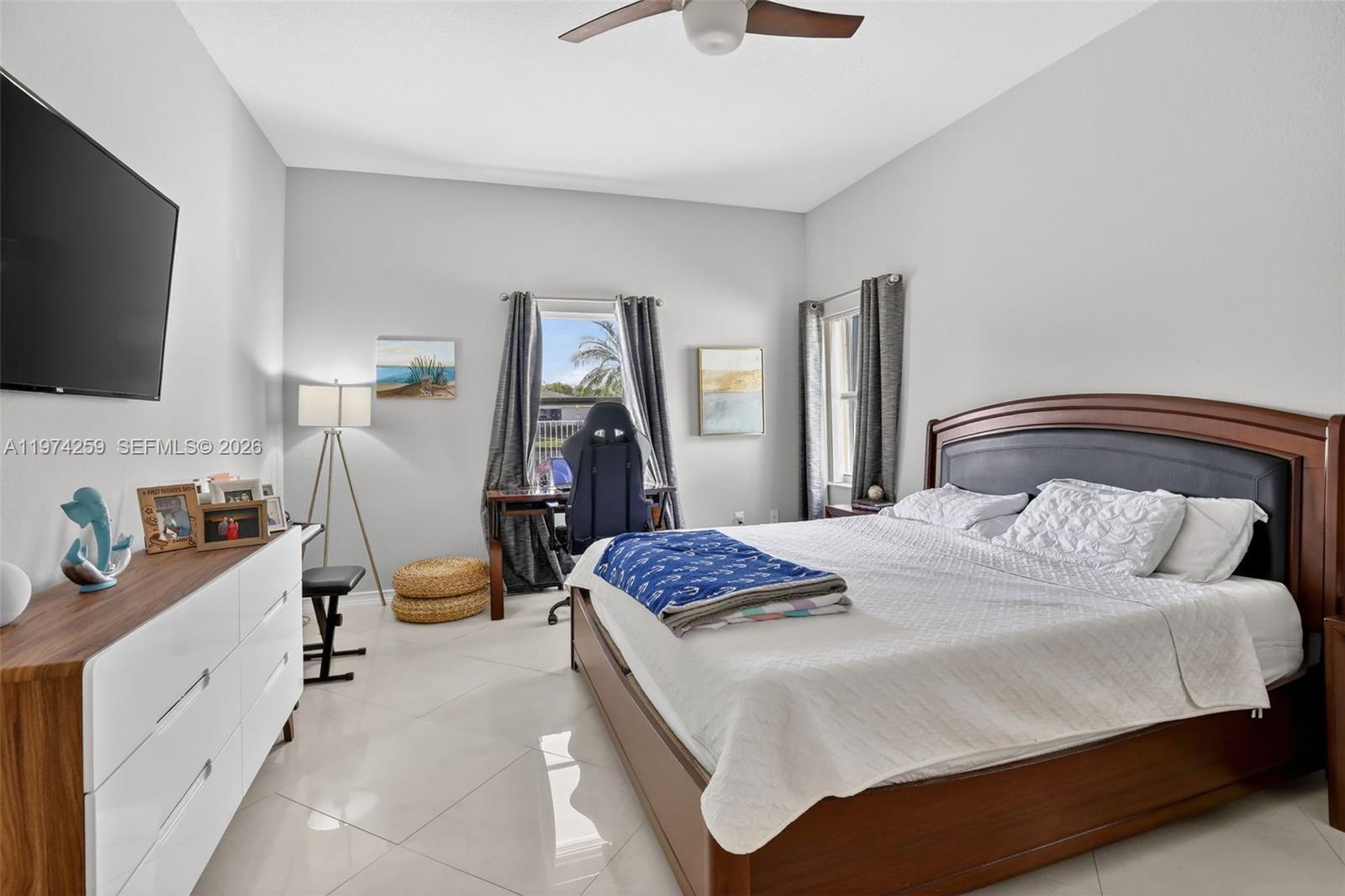 SAPPHIRE POINTE - DIAMOND - Residential