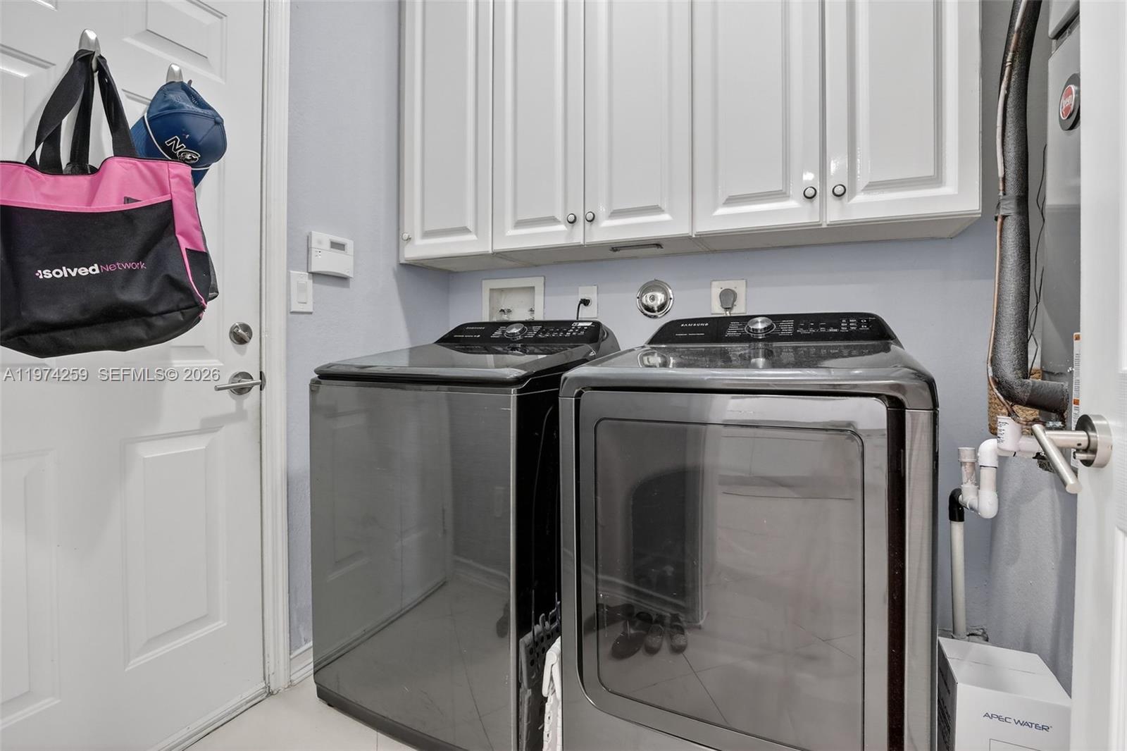 SAPPHIRE POINTE - DIAMOND - Residential