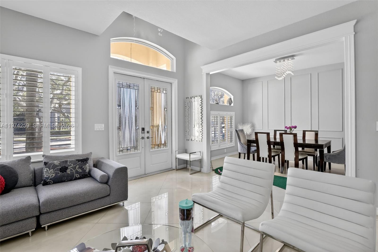 SAPPHIRE POINTE - DIAMOND - Residential